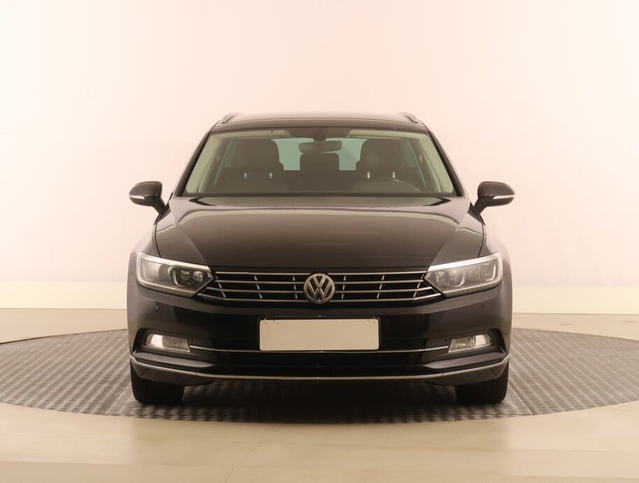 2016 Volkswagen PASSAT - 2