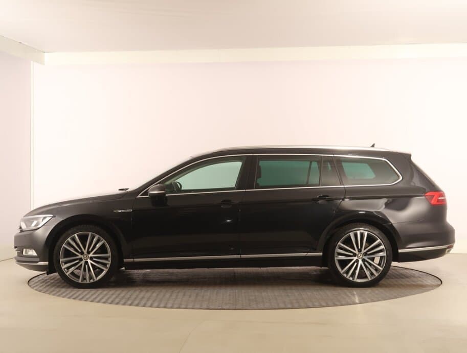 2016 Volkswagen PASSAT - 4