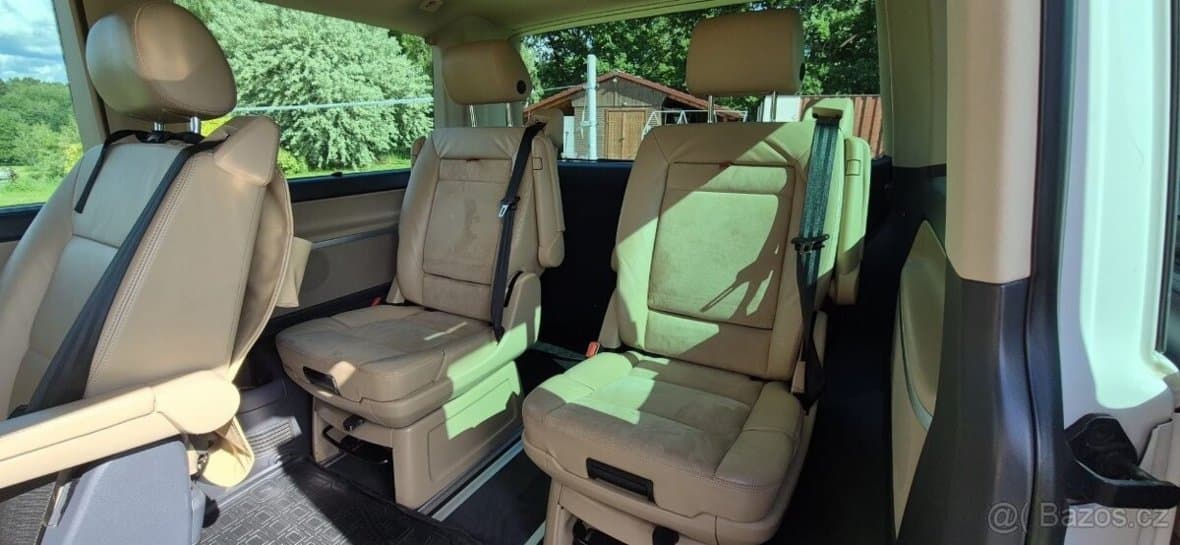 2013 Volkswagen MULTIVAN - 10