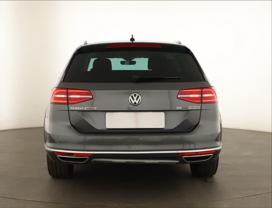 2017 Volkswagen PASSAT - 6