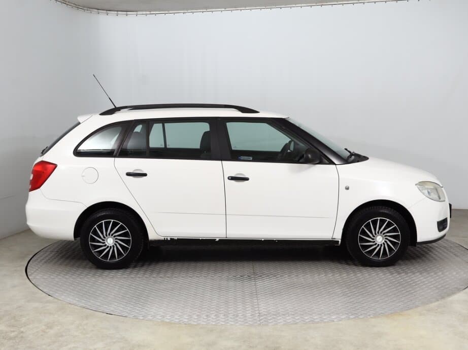 2009 Škoda FABIA - 8