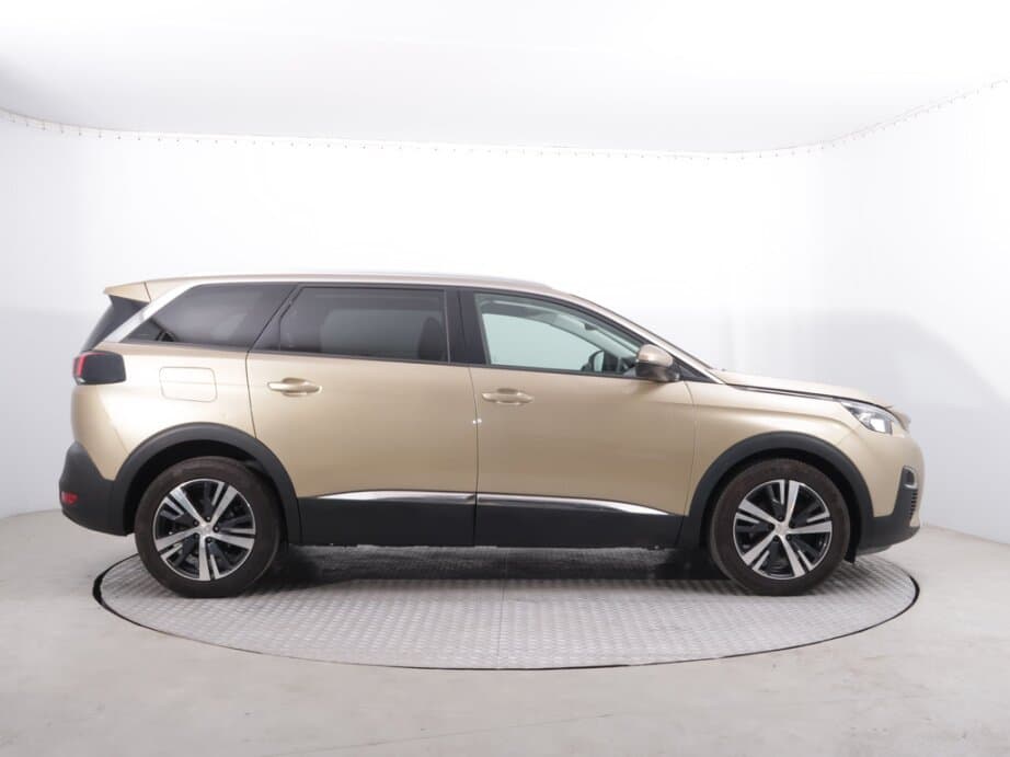 2018 Peugeot 5008 - 8