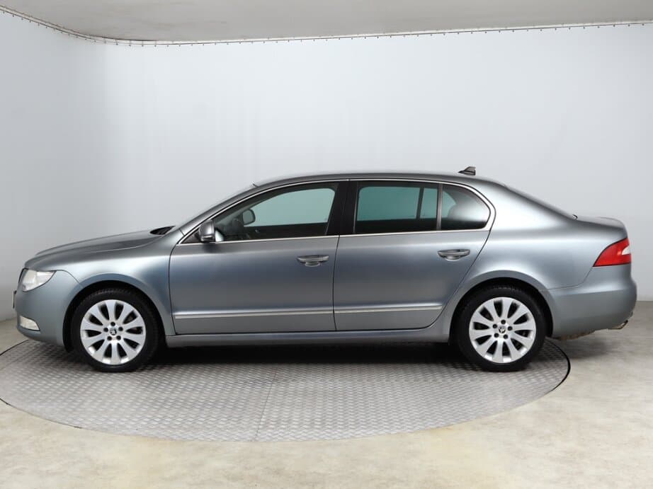 2009 Škoda SUPERB - 4