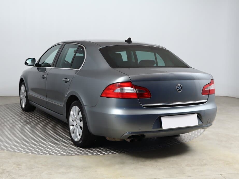 2009 Škoda SUPERB - 5