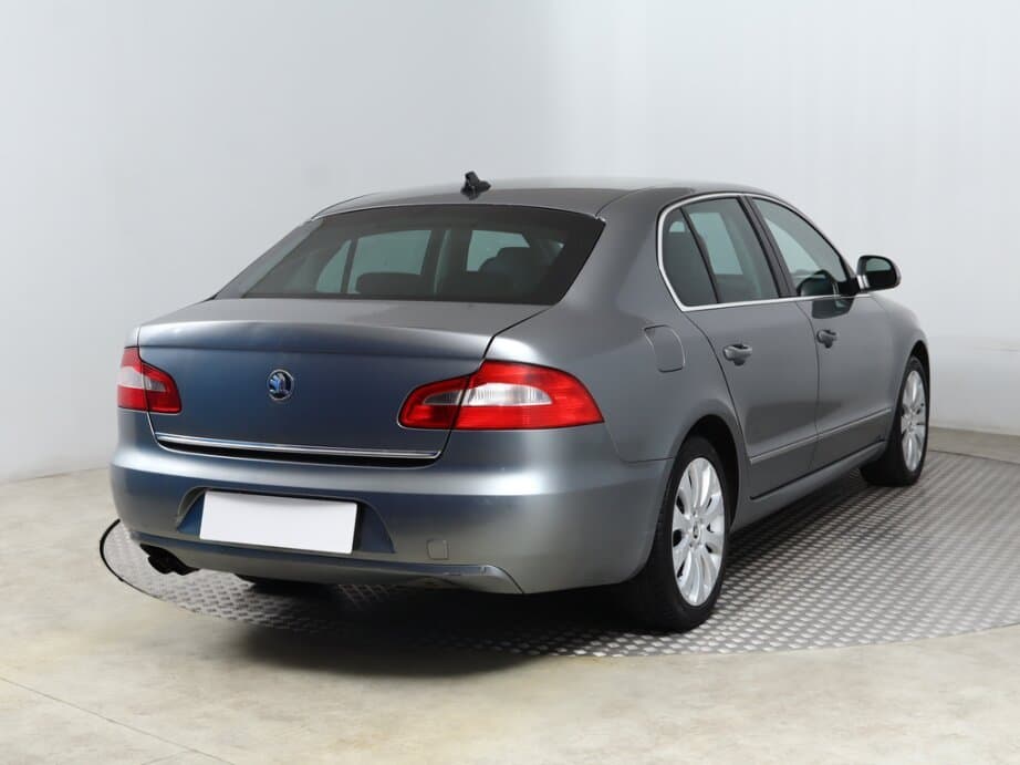 2009 Škoda SUPERB - 7