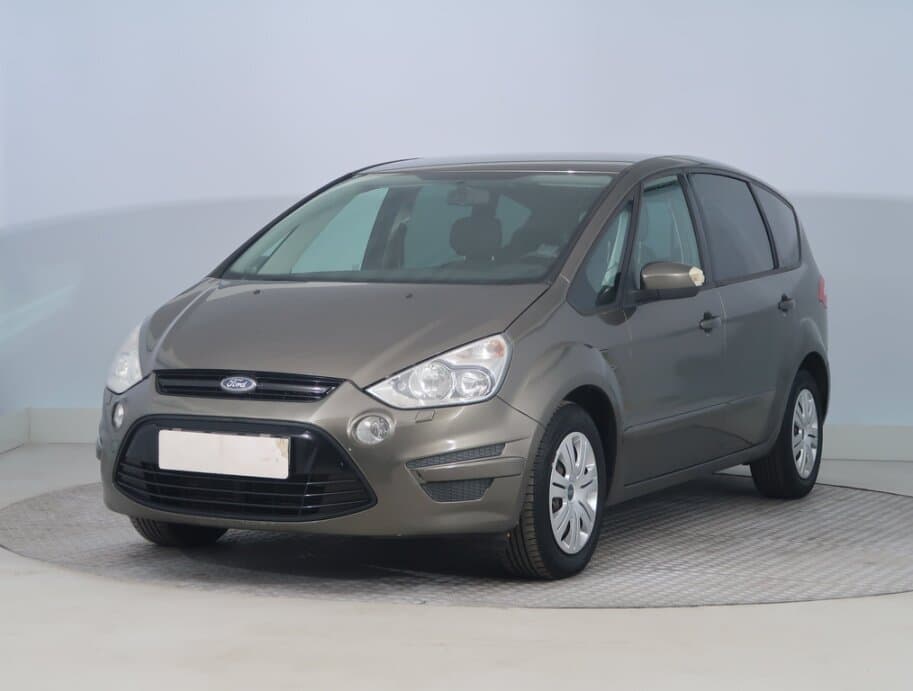2011 Ford S-MAX - 3