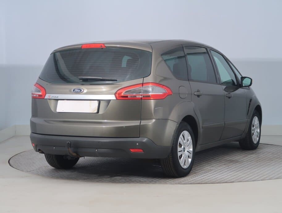 2011 Ford S-MAX - 7