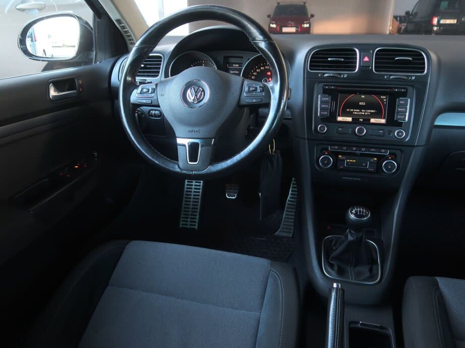 2011 Volkswagen GOLF - 9