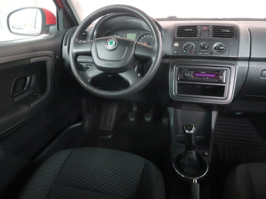 2010 Škoda FABIA - 9