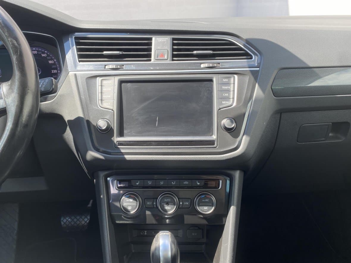2017 Volkswagen TIGUAN - 12
