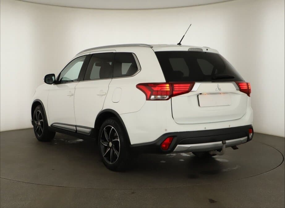 2016 Mitsubishi OUTLANDER - 5