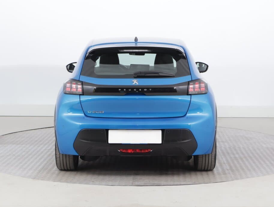 2021 Peugeot 208 - 11