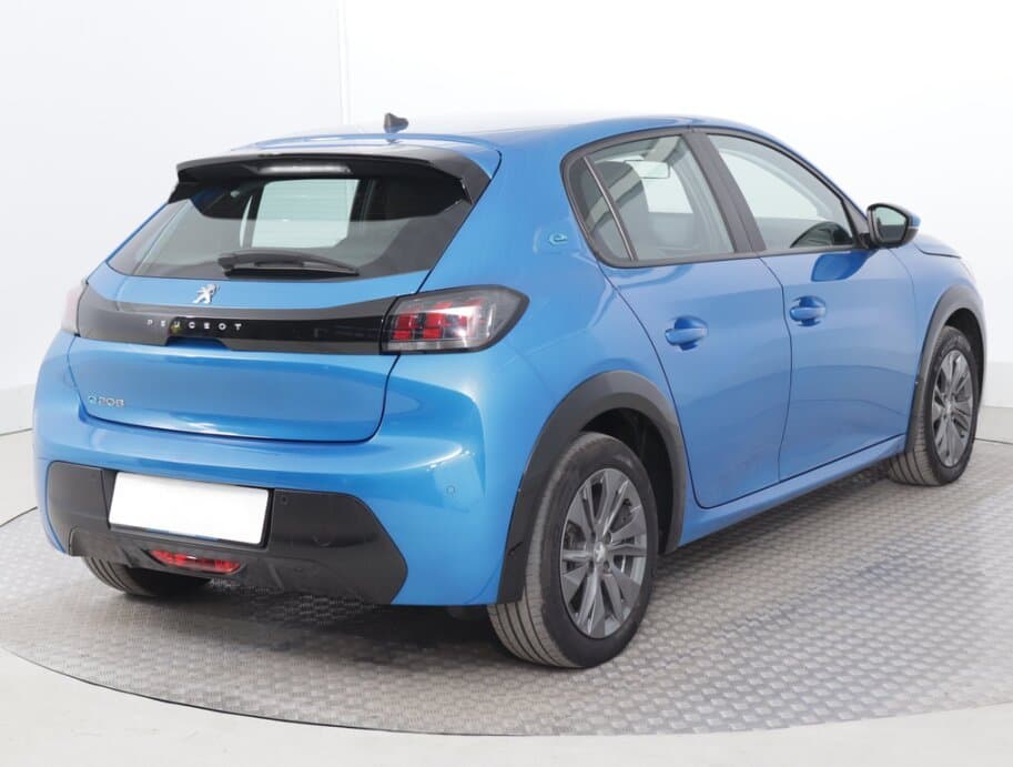 2021 Peugeot 208 - 13