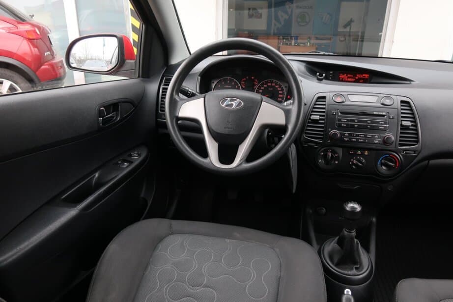 2009 Hyundai i20 - 9