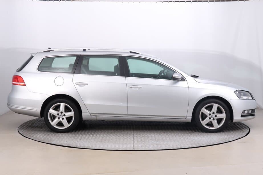 2013 Volkswagen PASSAT - 8