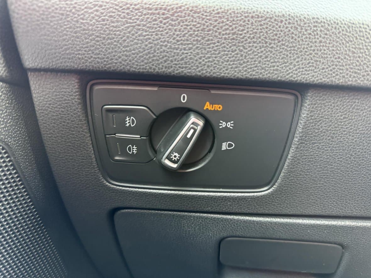 2016 Volkswagen PASSAT - 12