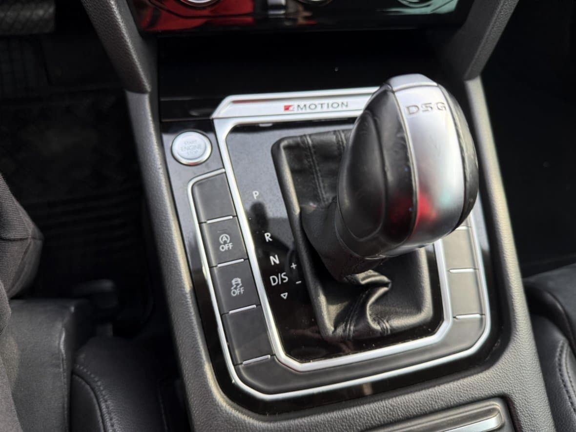 2016 Volkswagen PASSAT - 18