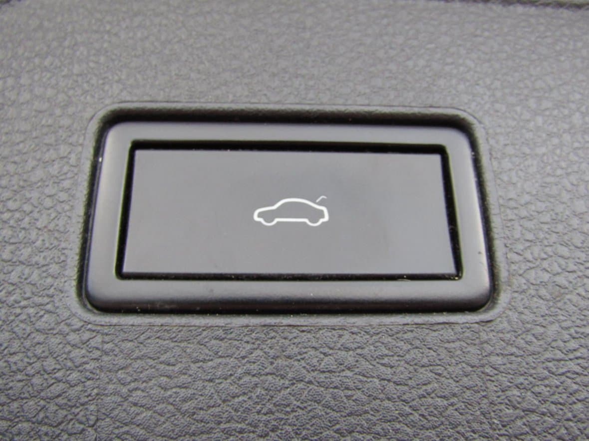 2016 Volkswagen PASSAT - 19