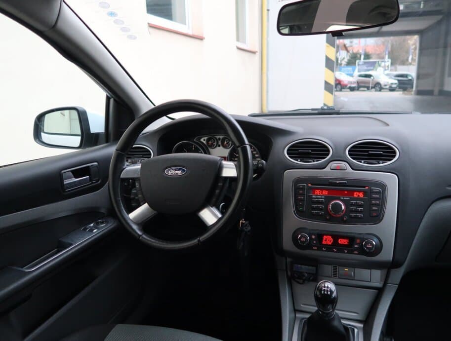 2011 Ford Focus - 9