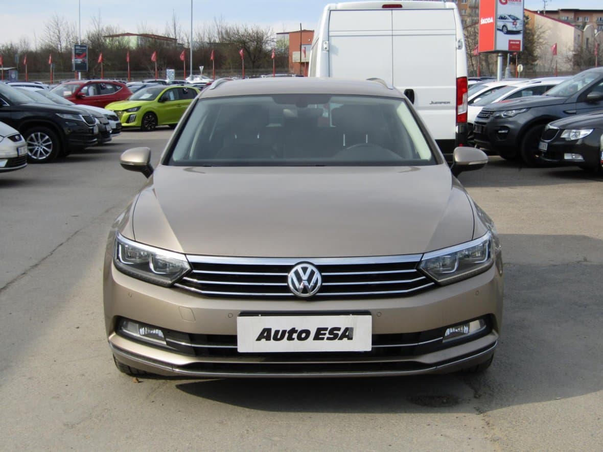2016 Volkswagen PASSAT - 2