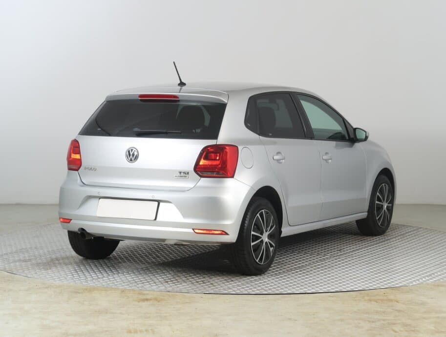 2016 Volkswagen POLO - 7