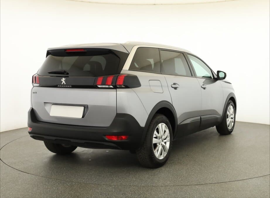 2019 Peugeot 5008 - 7