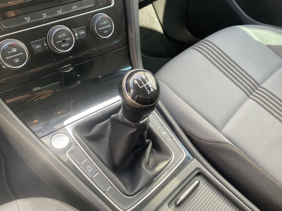 2017 Volkswagen GOLF - 16