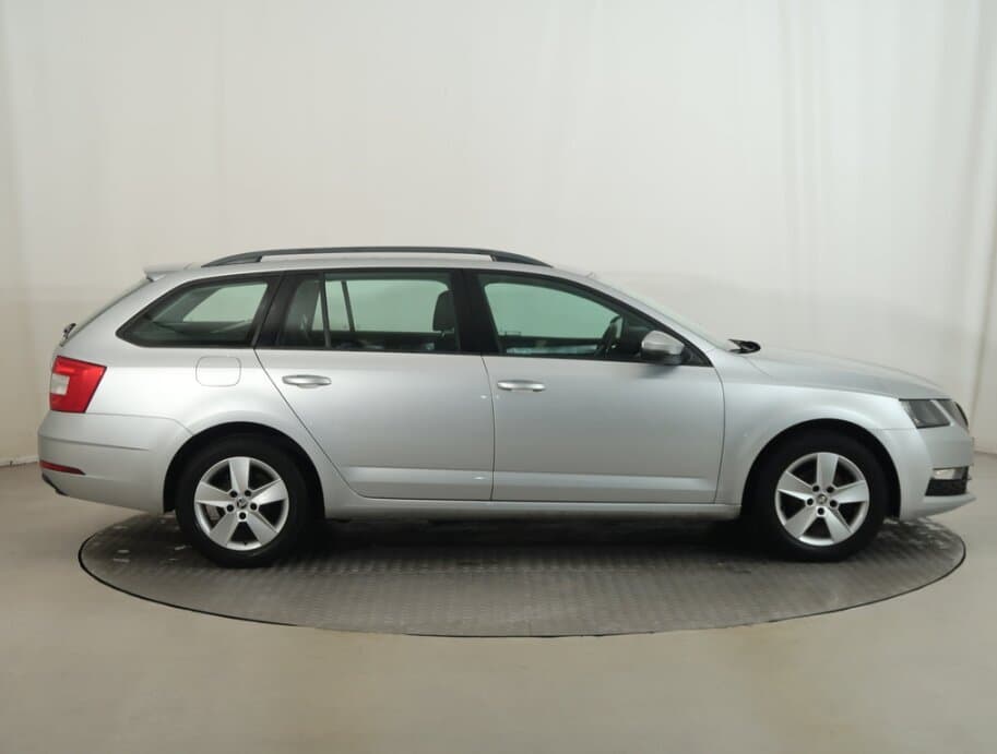 2018 Škoda OCTAVIA - 8