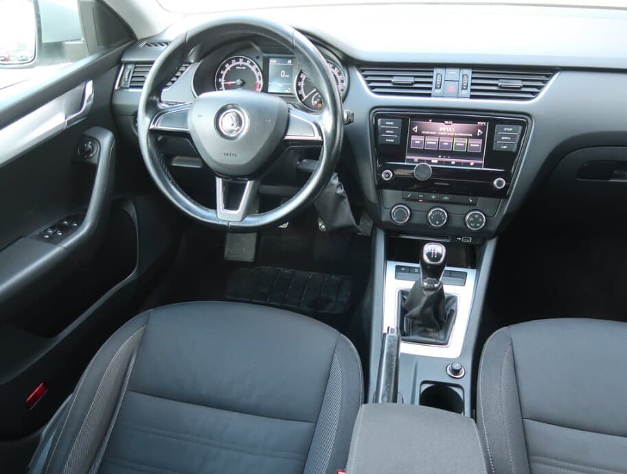 2018 Škoda OCTAVIA - 9