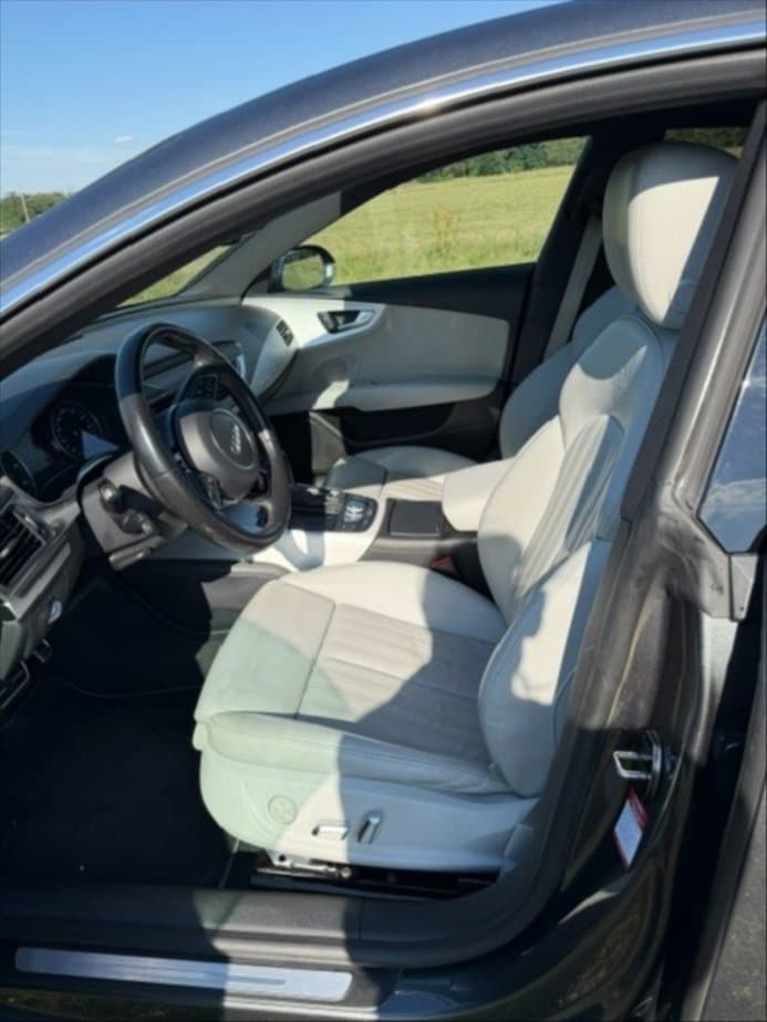 Audi A7 - 7
