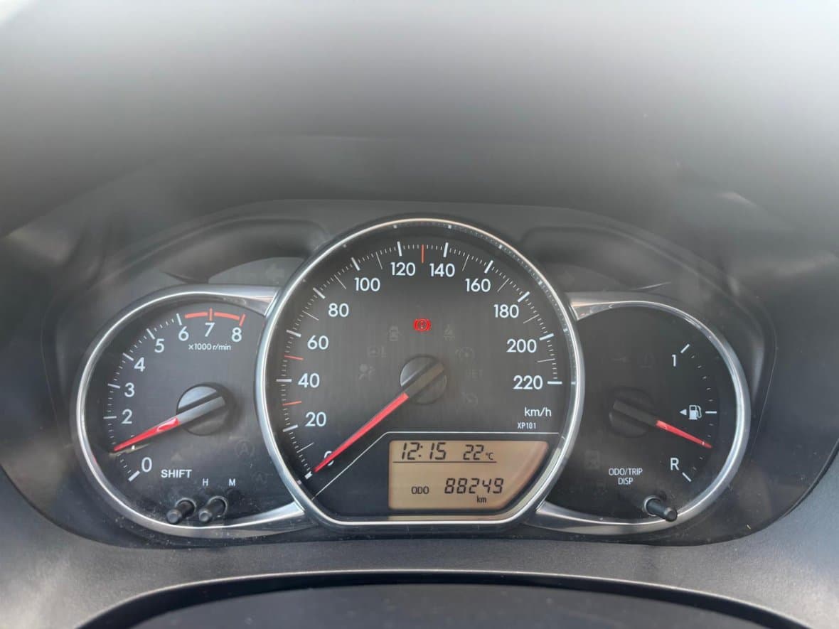 2016 Toyota YARIS - 15