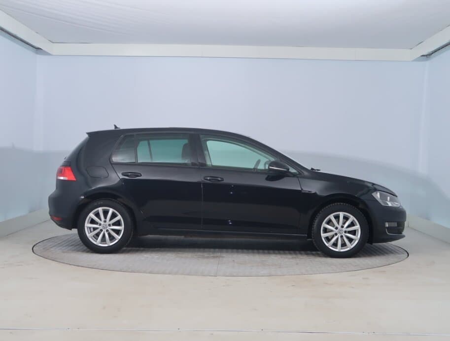 2015 Volkswagen GOLF - 8
