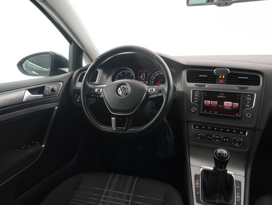 2015 Volkswagen GOLF - 9