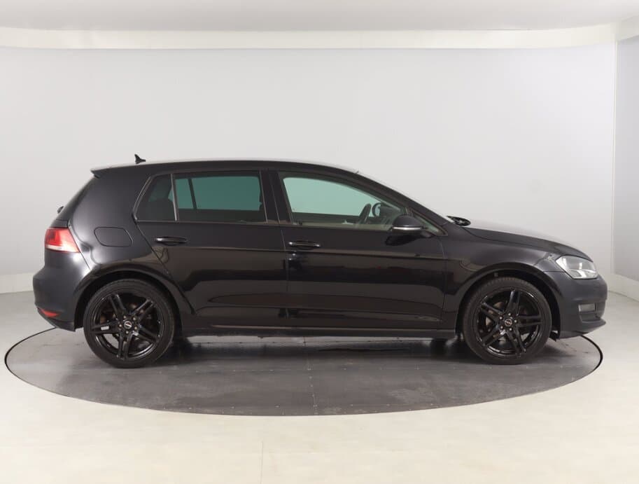 2013 Volkswagen GOLF - 8