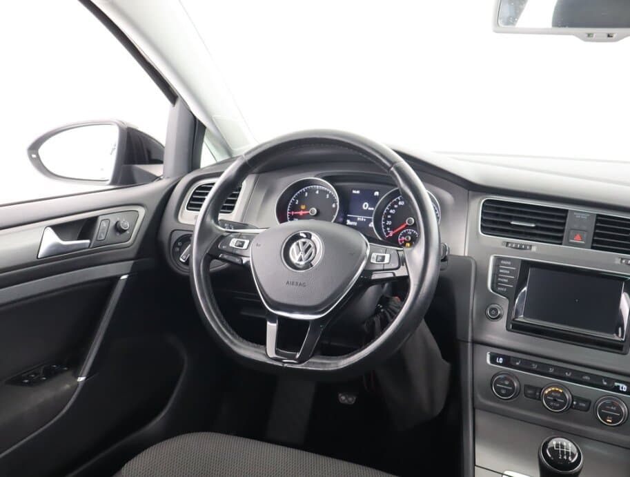 2013 Volkswagen GOLF - 9