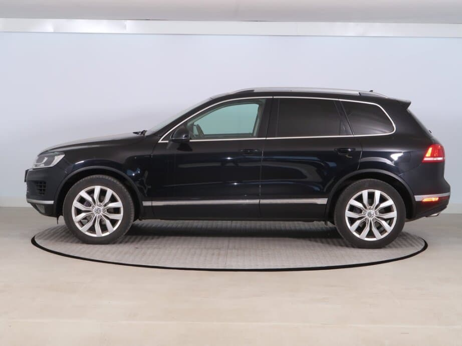 2015 Volkswagen TOUAREG - 4