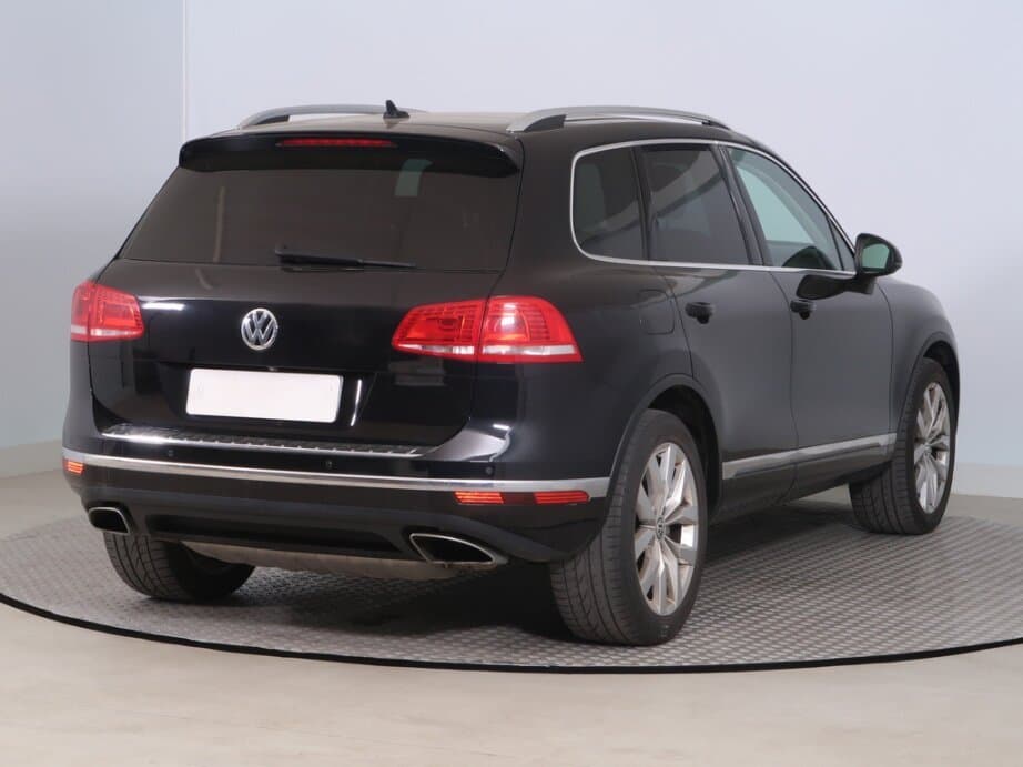 2015 Volkswagen TOUAREG - 7