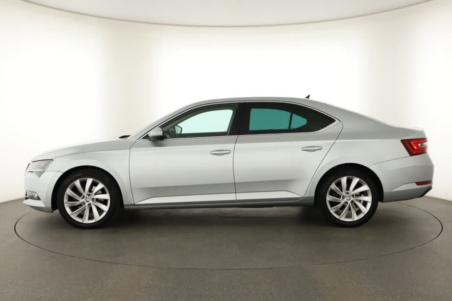 2017 Škoda SUPERB - 4