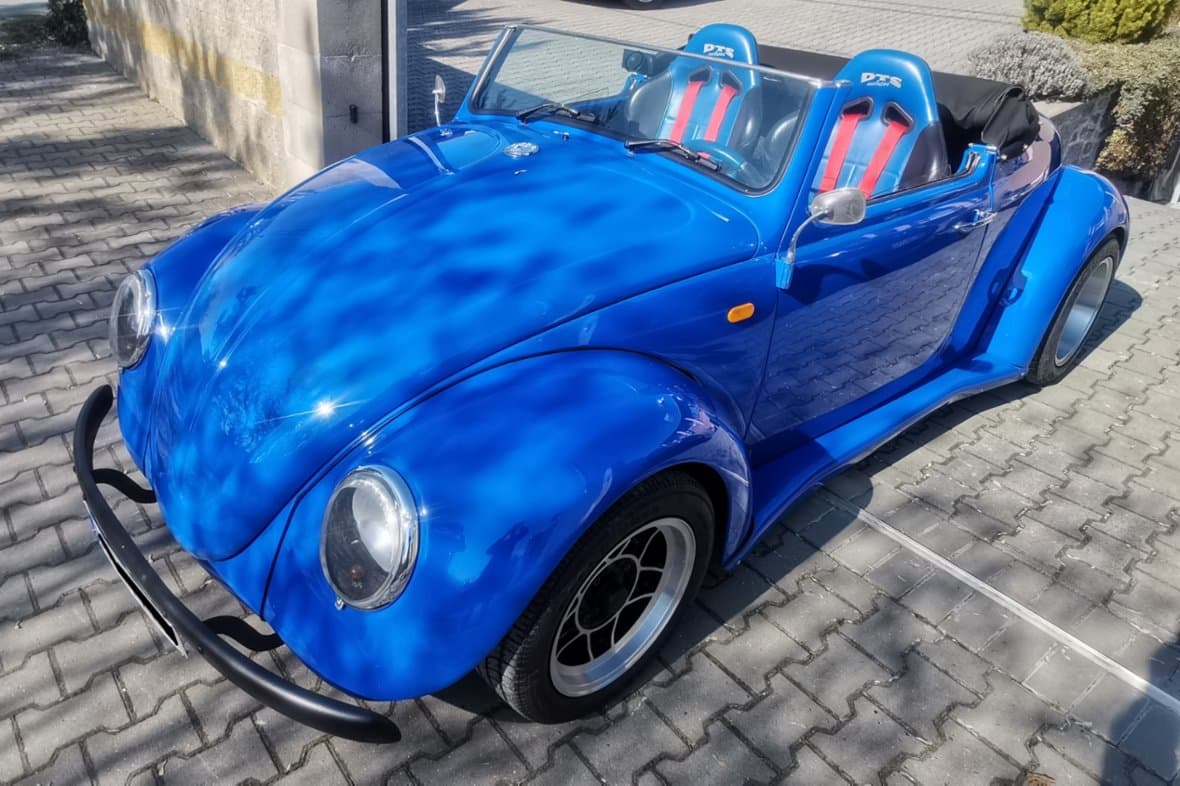 Volkswagen BEETLE - 2