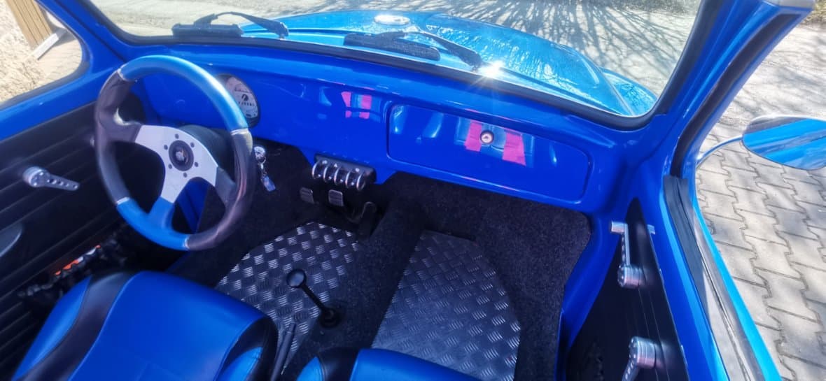 Volkswagen BEETLE - 8