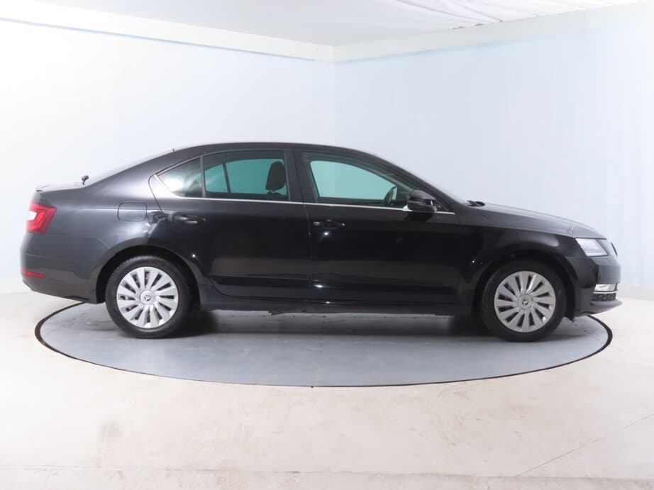 2017 Škoda OCTAVIA - 8