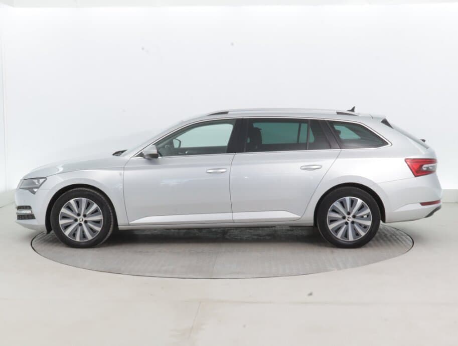 2022 Škoda SUPERB - 4