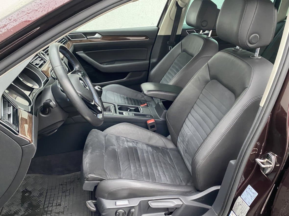 2015 Volkswagen PASSAT - 9
