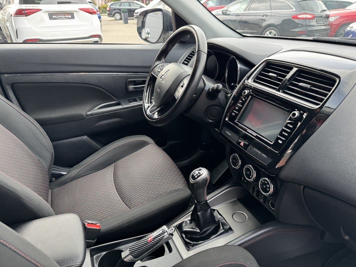 2018 Mitsubishi Asx - 16