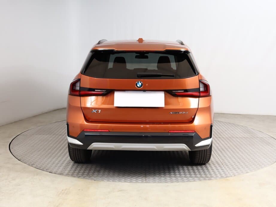 2023 BMW X1 - 6