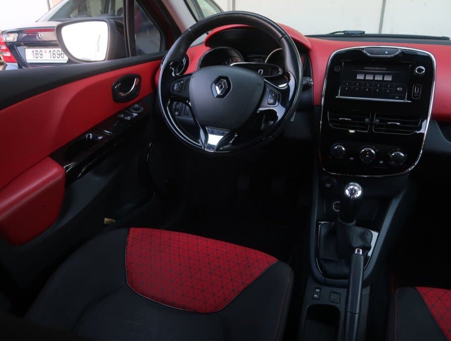 2012 Renault Clio - 9