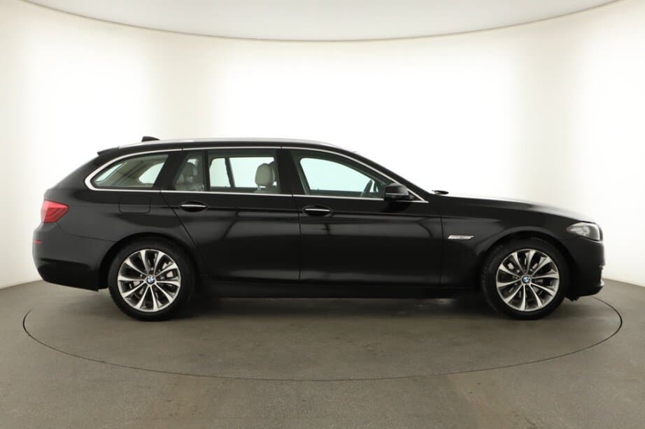 2013 BMW 5-SERIES - 15