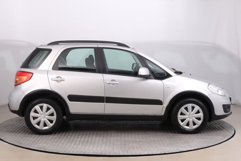 2011 Suzuki SX4 - 8