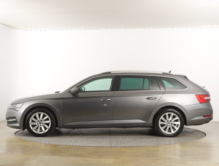 2023 Škoda SUPERB - 4