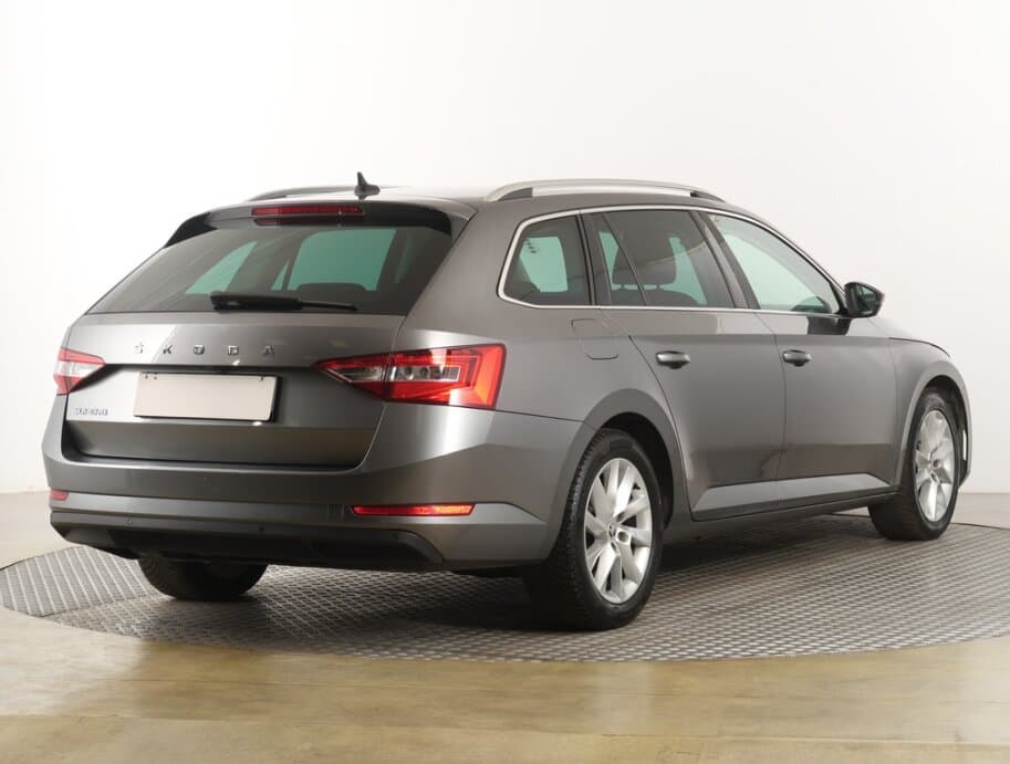 2023 Škoda SUPERB - 7